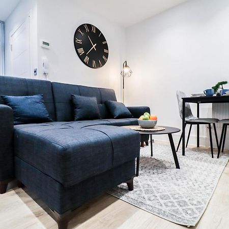 Modern 1-Bed Apartment In Buckinghamshire With Free Wifi, Parking & Garden High Wycombe Ngoại thất bức ảnh