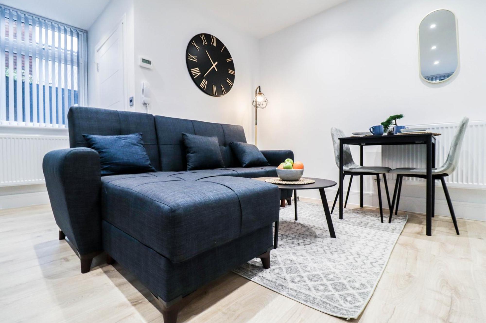 Modern 1-Bed Apartment In Buckinghamshire With Free Wifi, Parking & Garden High Wycombe Ngoại thất bức ảnh