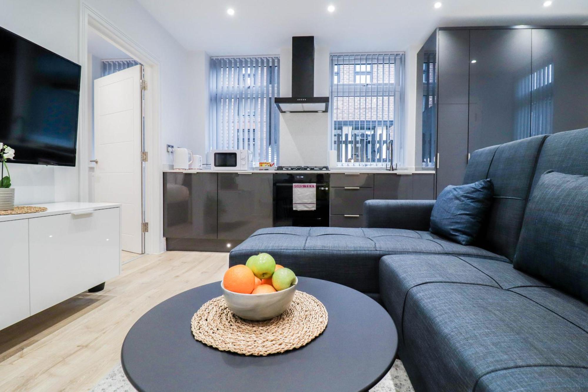 Modern 1-Bed Apartment In Buckinghamshire With Free Wifi, Parking & Garden High Wycombe Ngoại thất bức ảnh