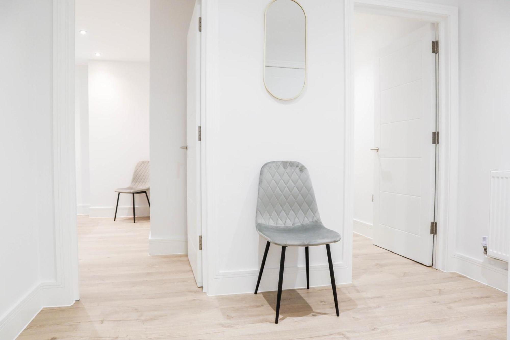 Modern 1-Bed Apartment In Buckinghamshire With Free Wifi, Parking & Garden High Wycombe Ngoại thất bức ảnh