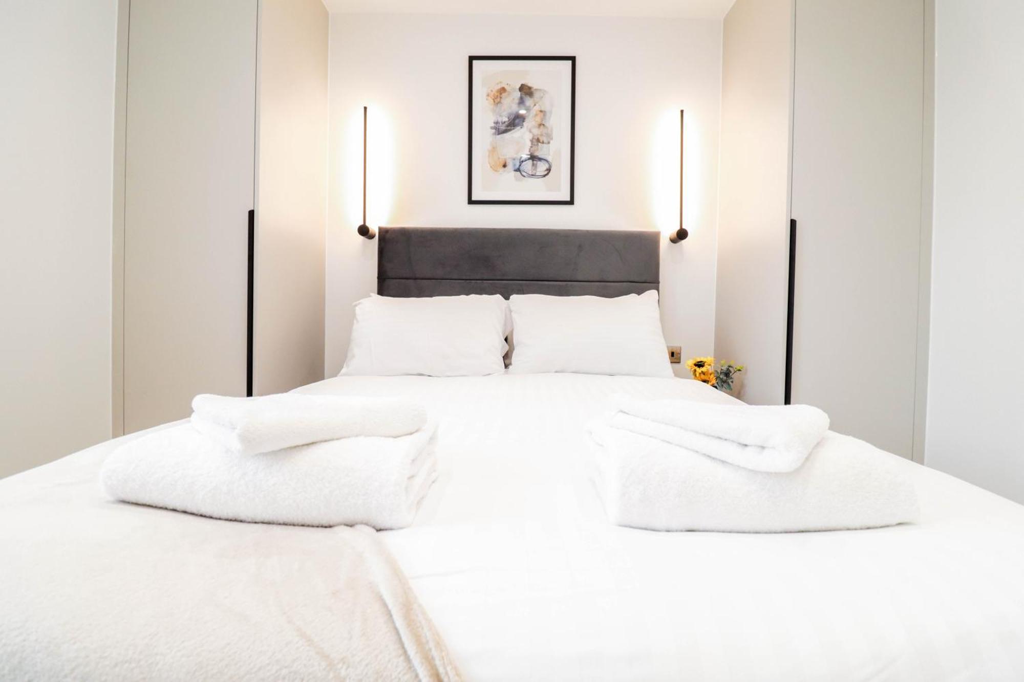 Modern 1-Bed Apartment In Buckinghamshire With Free Wifi, Parking & Garden High Wycombe Ngoại thất bức ảnh