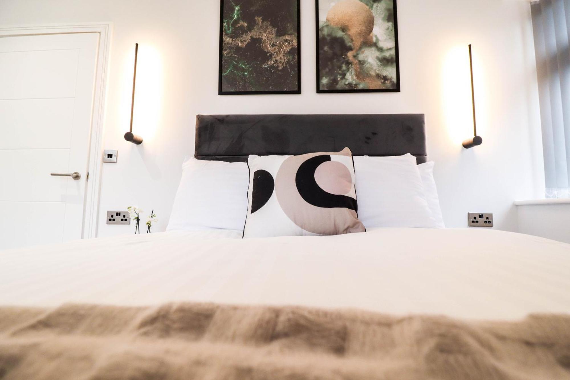 Modern 1-Bed Apartment In Buckinghamshire With Free Wifi, Parking & Garden High Wycombe Ngoại thất bức ảnh