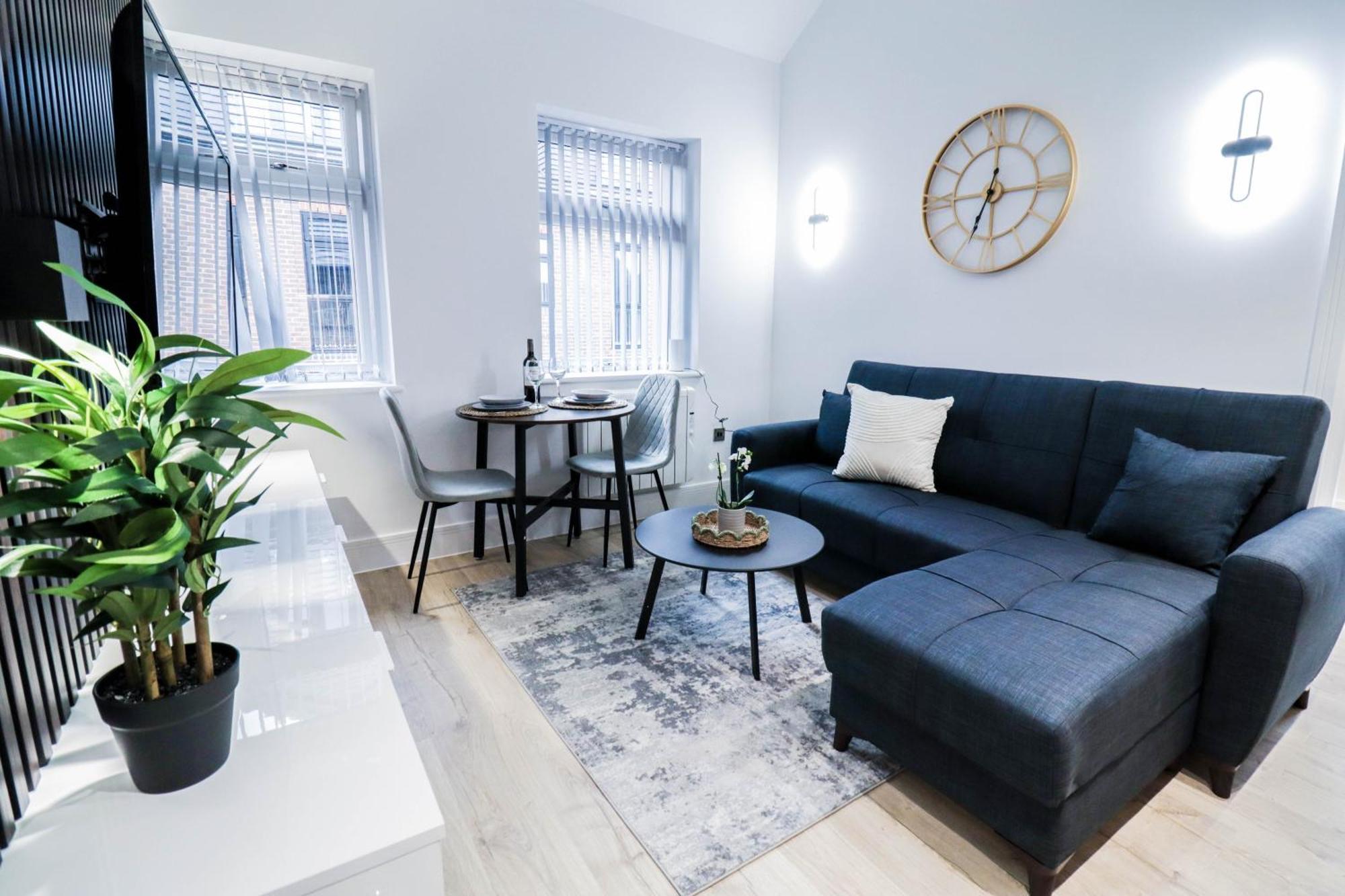 Modern 1-Bed Apartment In Buckinghamshire With Free Wifi, Parking & Garden High Wycombe Ngoại thất bức ảnh