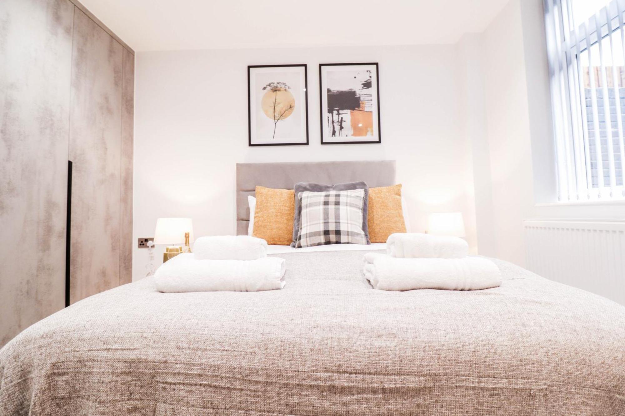 Modern 1-Bed Apartment In Buckinghamshire With Free Wifi, Parking & Garden High Wycombe Ngoại thất bức ảnh