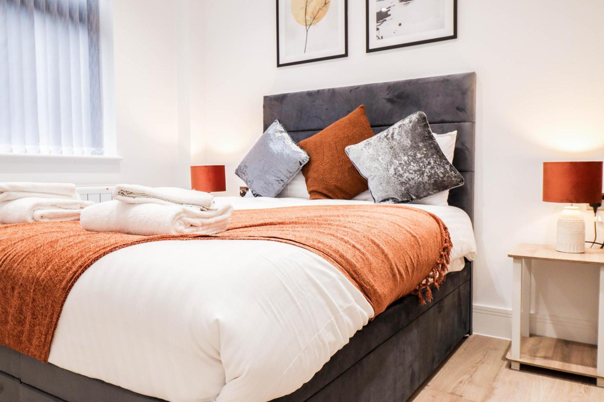 Modern 1-Bed Apartment In Buckinghamshire With Free Wifi, Parking & Garden High Wycombe Ngoại thất bức ảnh