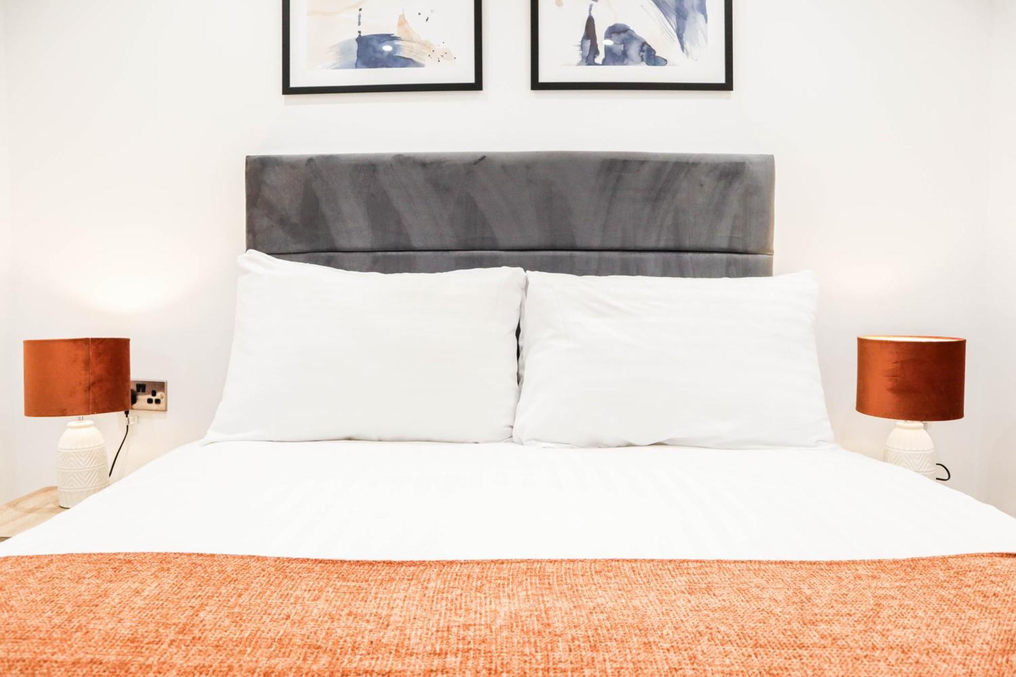 Modern 1-Bed Apartment In Buckinghamshire With Free Wifi, Parking & Garden High Wycombe Ngoại thất bức ảnh