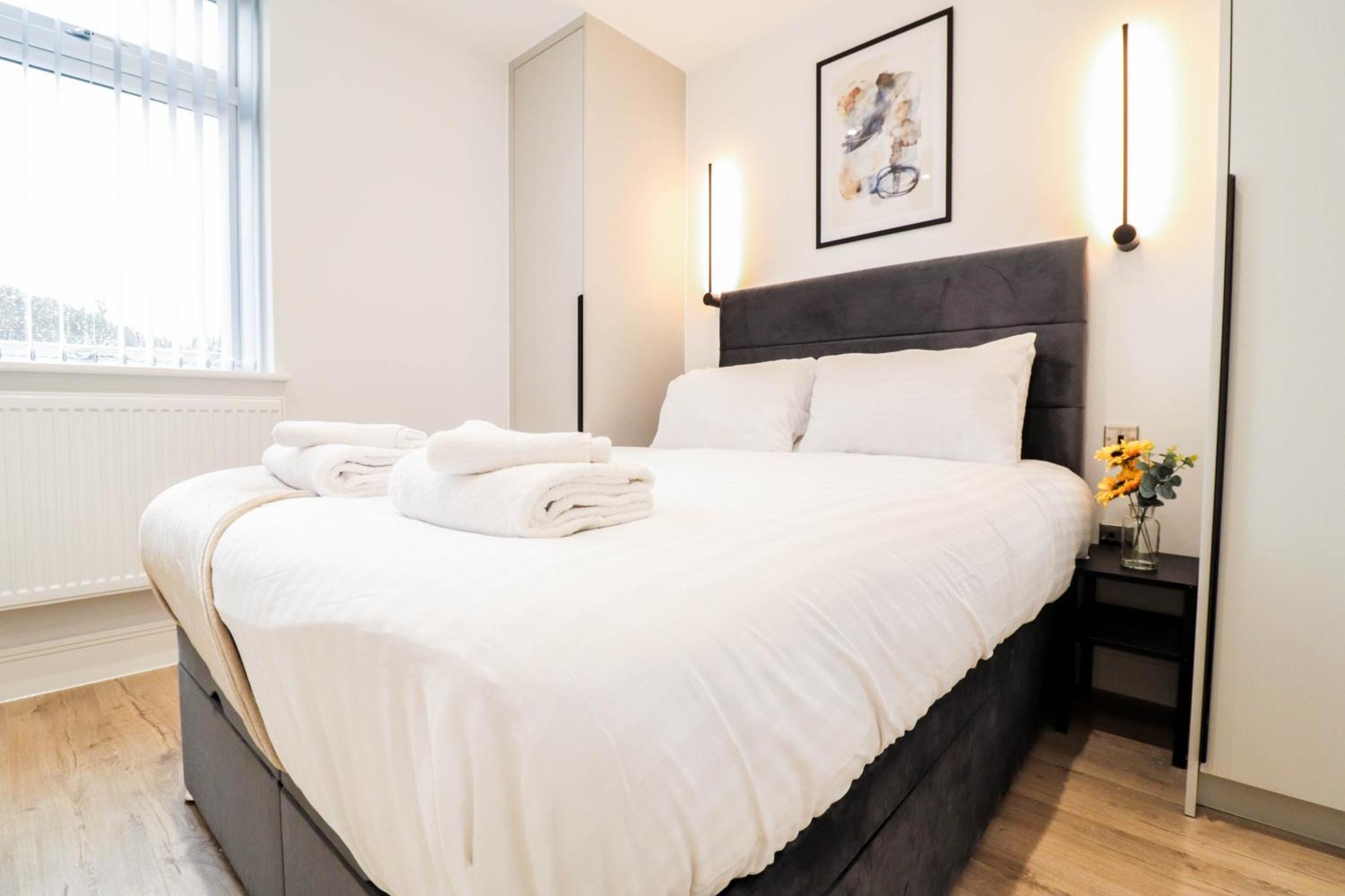 Modern 1-Bed Apartment In Buckinghamshire With Free Wifi, Parking & Garden High Wycombe Ngoại thất bức ảnh