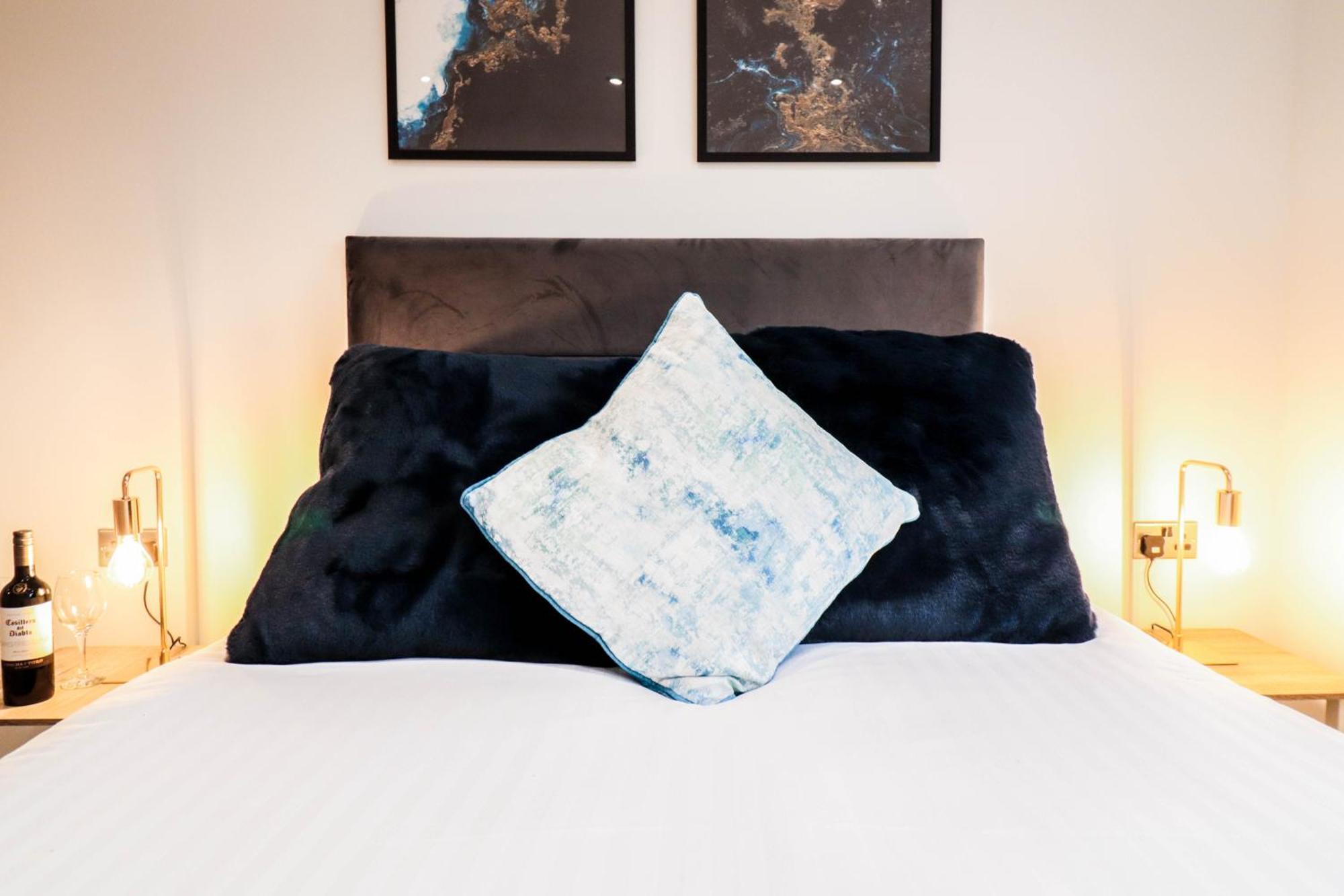 Modern 1-Bed Apartment In Buckinghamshire With Free Wifi, Parking & Garden High Wycombe Ngoại thất bức ảnh