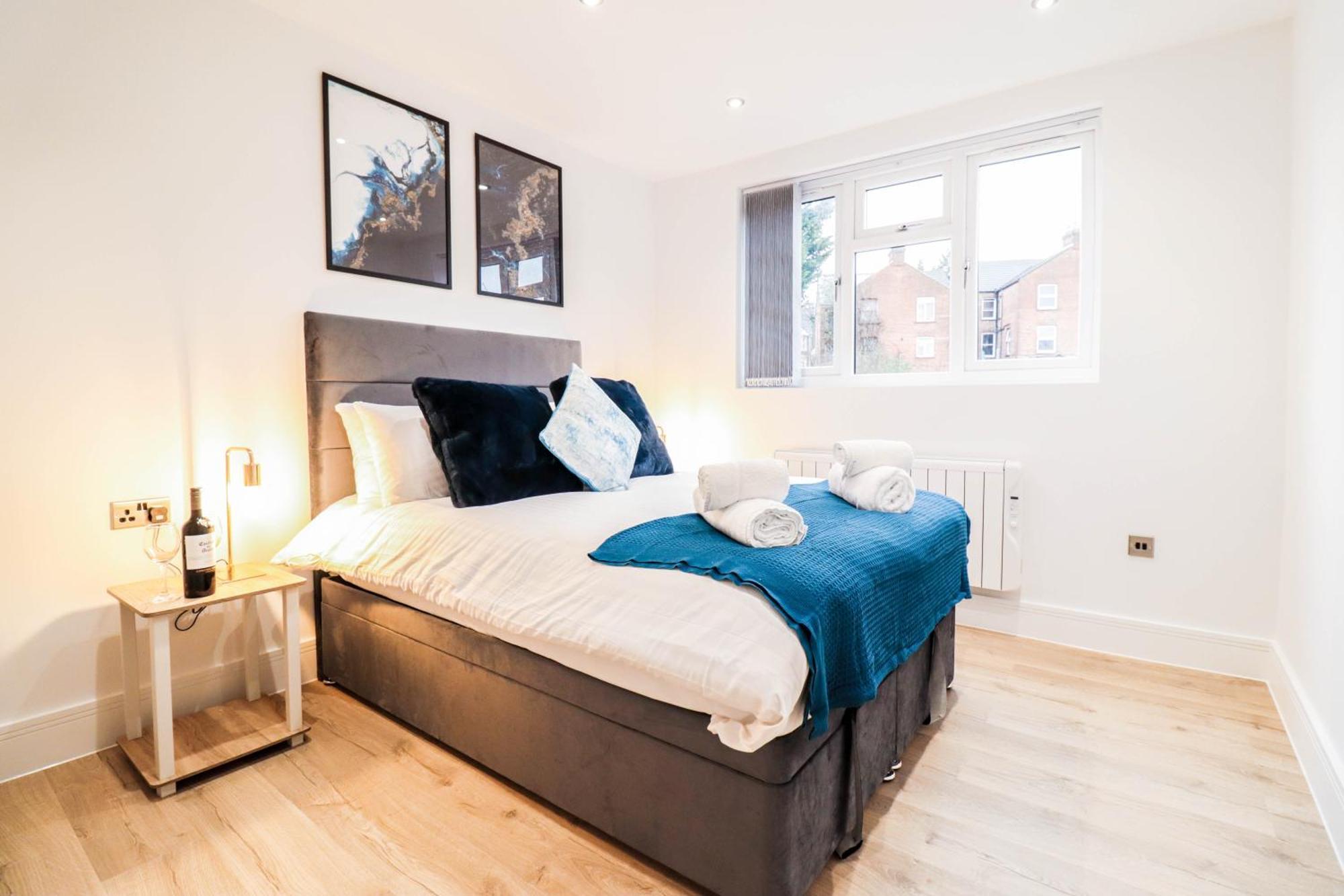 Modern 1-Bed Apartment In Buckinghamshire With Free Wifi, Parking & Garden High Wycombe Ngoại thất bức ảnh
