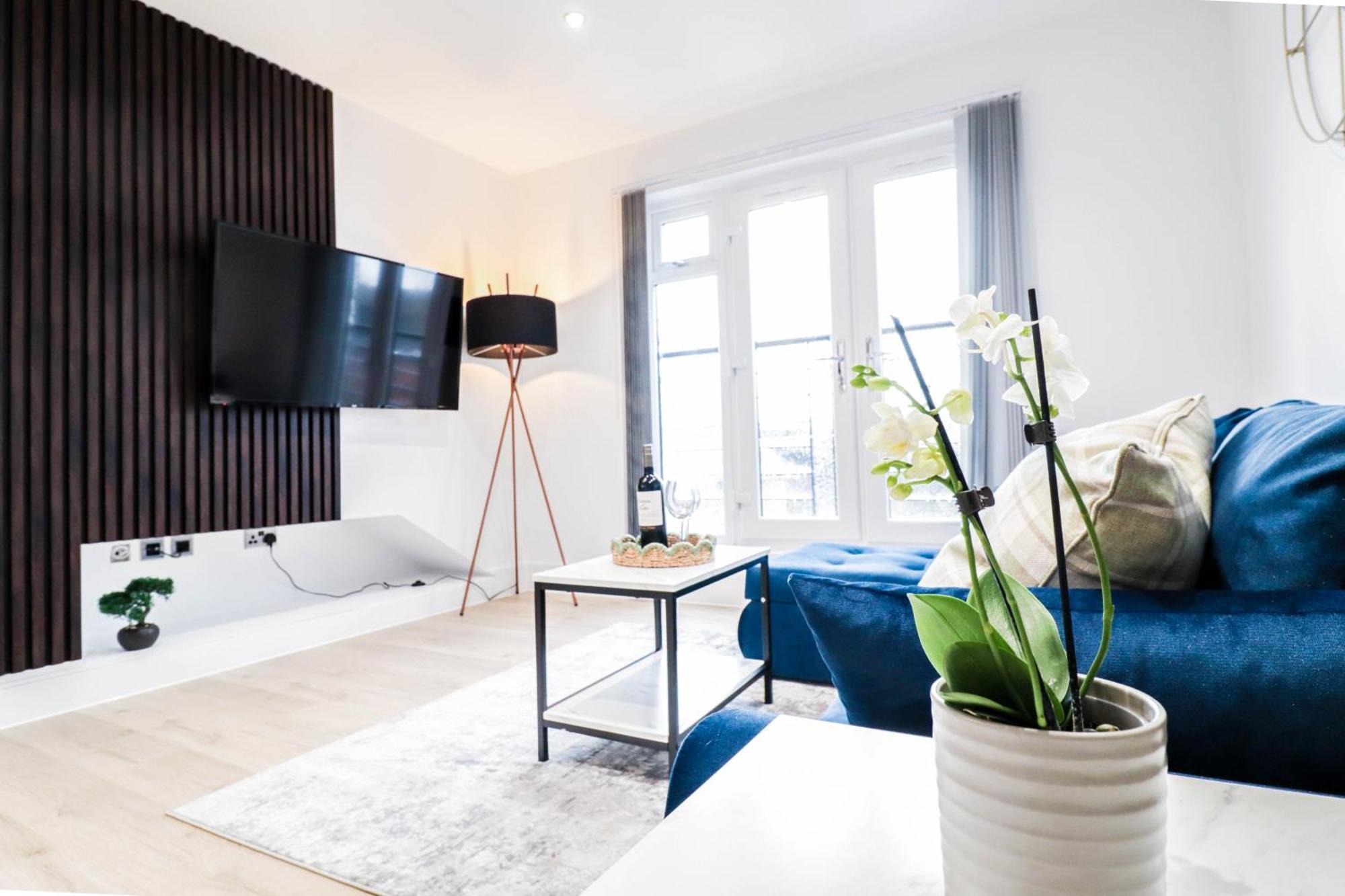 Modern 1-Bed Apartment In Buckinghamshire With Free Wifi, Parking & Garden High Wycombe Ngoại thất bức ảnh