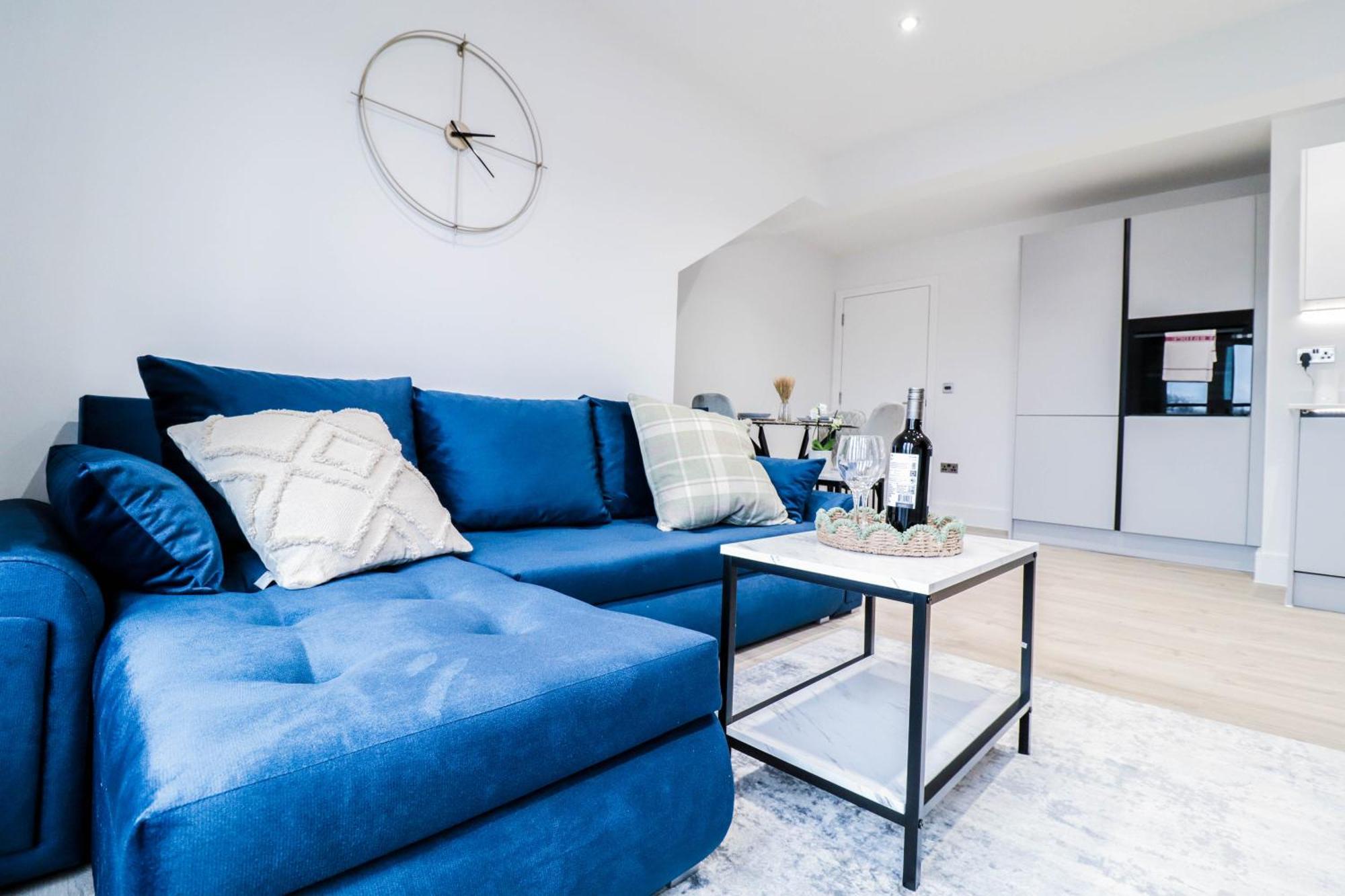 Modern 1-Bed Apartment In Buckinghamshire With Free Wifi, Parking & Garden High Wycombe Ngoại thất bức ảnh