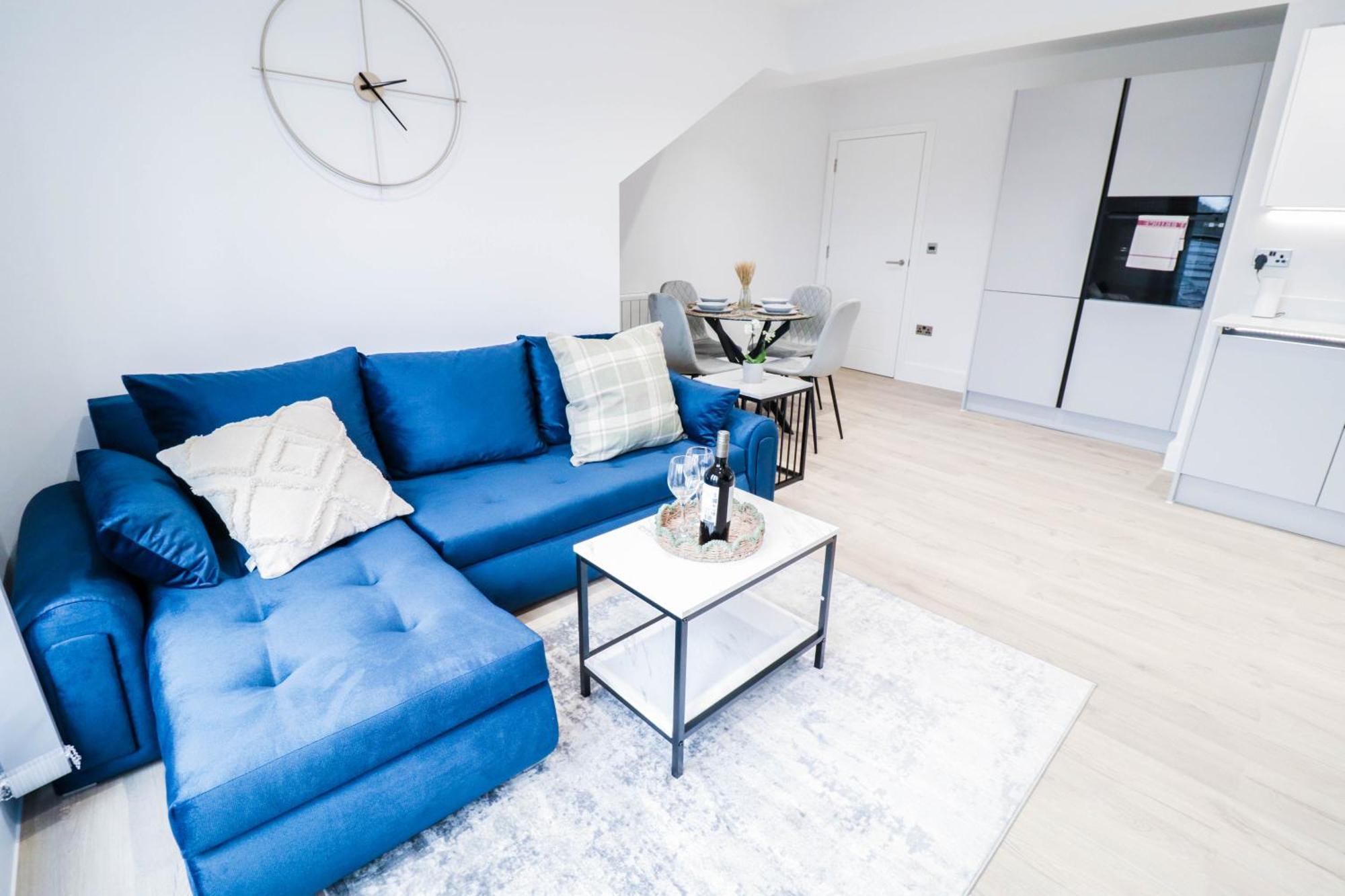 Modern 1-Bed Apartment In Buckinghamshire With Free Wifi, Parking & Garden High Wycombe Ngoại thất bức ảnh