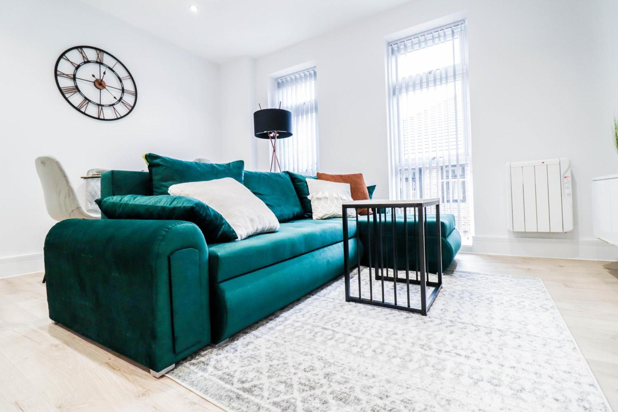 Modern 1-Bed Apartment In Buckinghamshire With Free Wifi, Parking & Garden High Wycombe Ngoại thất bức ảnh